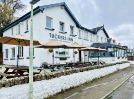 Tuckers Inn, hotell i Invergordon