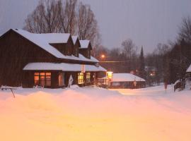 Auberge Micro-Brasserie Le Baril Roulant: Val-David şehrinde bir otel