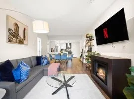 Dazzling Condo by Stadium Downtown w Incl Parking