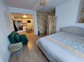 Studio duplex, hotel in Beauvais