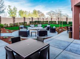 Courtyard by Marriott Roseville Galleria Mall/Creekside Ridge Drive โรงแรมในโรสวิลล์