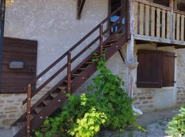 Chambres d'hotes aux Petits Belézins, hotel a Saint-Amour