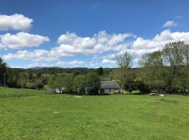 Highland Rural Farm retreat,Loch Ness, NC500, Beauly، فندق في إينفيرنيس