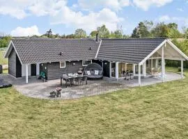 Awesome Home In Stege With 4 Bedrooms And Wifi