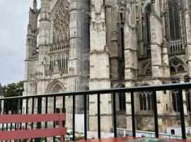 Lovely appartement vue cathédrale, Hotel in Beauvais