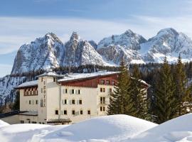 B&B Hotel Passo Tre Croci Cortina, hotel em Cortina dʼAmpezzo