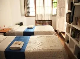 La Casona, habitación privada con baño en suite