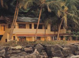 Kizhunna rock beach house, khách sạn ở Kannur