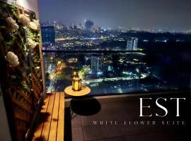 Scenic Garden Balcony EST Bangsar Studio for 2