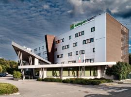 Holiday Inn Express Milan-Malpensa Airport, an IHG Hotel – hotel w mieście Case Nuove