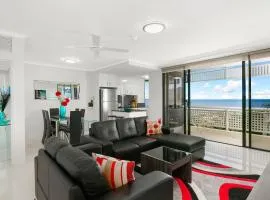 Cairns Luxury Waterview Apartment