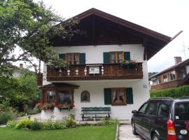 Ferienhaus Bergfreund, khách sạn ở Mittenwald