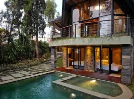 Villa 4-BR Klub Bunga No 4 Batu Malang