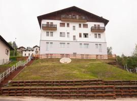 Alloggio Turistico Alle Arce, guesthouse kohteessa Domegge di Cadore