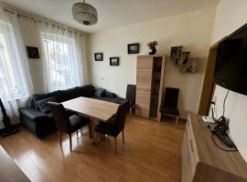 Apartment 5, hotel in Gera