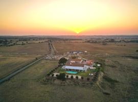 Oliveirinha Country House, hotel in Évora