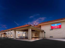 SureStay Plus by Best Western Windsor, hotel a Windsor