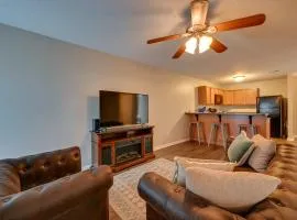 3 Mi to Dtwn Pet-Friendly Apt in Elizabethtown!