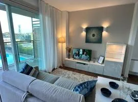 GIAX Tower Premium Modern Milanese Flat with Gym Pool view & Box