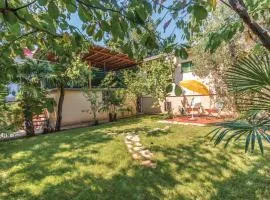 2 Bedroom Stunning Home In Pula