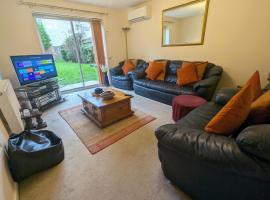 Spacious 4 Bed Riverside Home, hotel en Mánchester