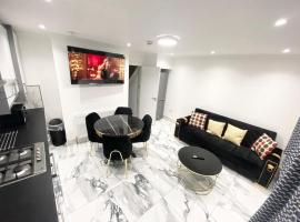 THE ROYAL BOUTIQUE KENSINGTON LODGE bY LONDON , SLEEP 11，位于伦敦的酒店