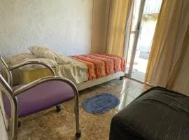 Hostal EYO en Chuy con baño privado