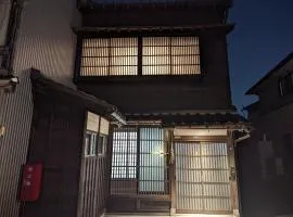 Kanazawa Machiya Tong Poo