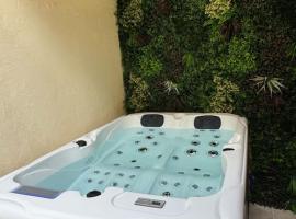 Luxury Room - Havre de paix avec jacuzzi privé, מלון בבר-לה-דוק