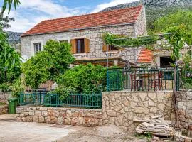 2 Bedroom Awesome Home In Orebic