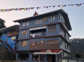 Viesnīca KHI GHA THANG Homestay pilsētā Pelinga