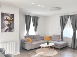 White Lotus, hotel with parking in Velika Gorica