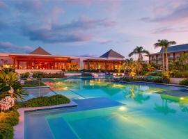 Crowne Plaza Fiji Nadi Bay Resort & Spa, an IHG Hotel، فندق في نادي