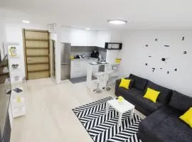 Bright Central Lux Apartment