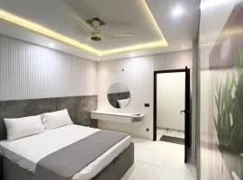 Elegant 2BR Escape Gulshan Iqbal 13-E