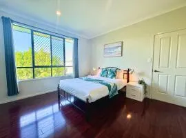 Cozy Share Suite in Coopers Plains - Double Room with Private Bathroom