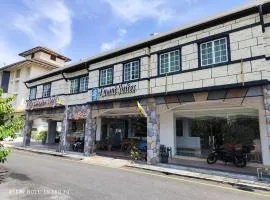 Lumut Suites