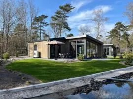 Modern holiday home on a holiday park, adjacent to the Hoge Veluwe National Park