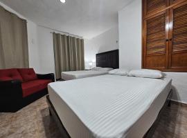 aparment islamujeres of love-ctr in Main Street، فندق في إيسلا موخيريس