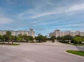 TownePlace Suites Orlando at FLAMINGO CROSSINGS® Town Center/Western Entrance