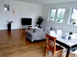 Neubau Appartement mit Terasse, privater Eingang,Parkplatz,Küche