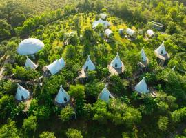 Panorama Glamping, budjettihotelli kohteessa Tân Phú