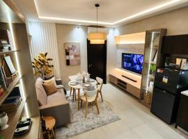 1 Bedroom Apartment in Aeon Towers I City Views I Free Wi-fi, Gym and Pool, хотел в Давао Сити