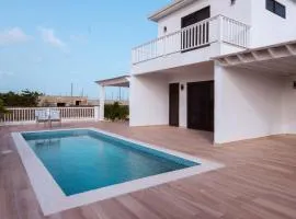 Family-ready Fully Equipped Grand Villa with Pool