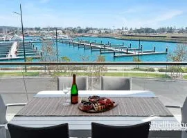 Marina Vista - Waterfront Apartment