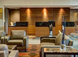 Radisson Hotel & Suites Fort McMurray