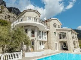 Beautiful Home In Herceg Novi With House Sea View