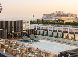 Athens Capital Center Hotel - MGallery Collection，雅典的有停車位的飯店