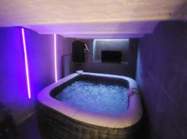 My house jacuzzi Billiards – hotel w Brukseli