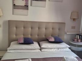 Hotel Castelfidardo, hotel u Rimu